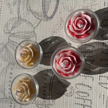 Pareja de rosas con base de cristal — imagen 2