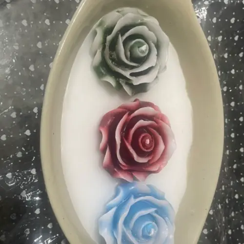 3 rosas sobre cristal — imagen 1